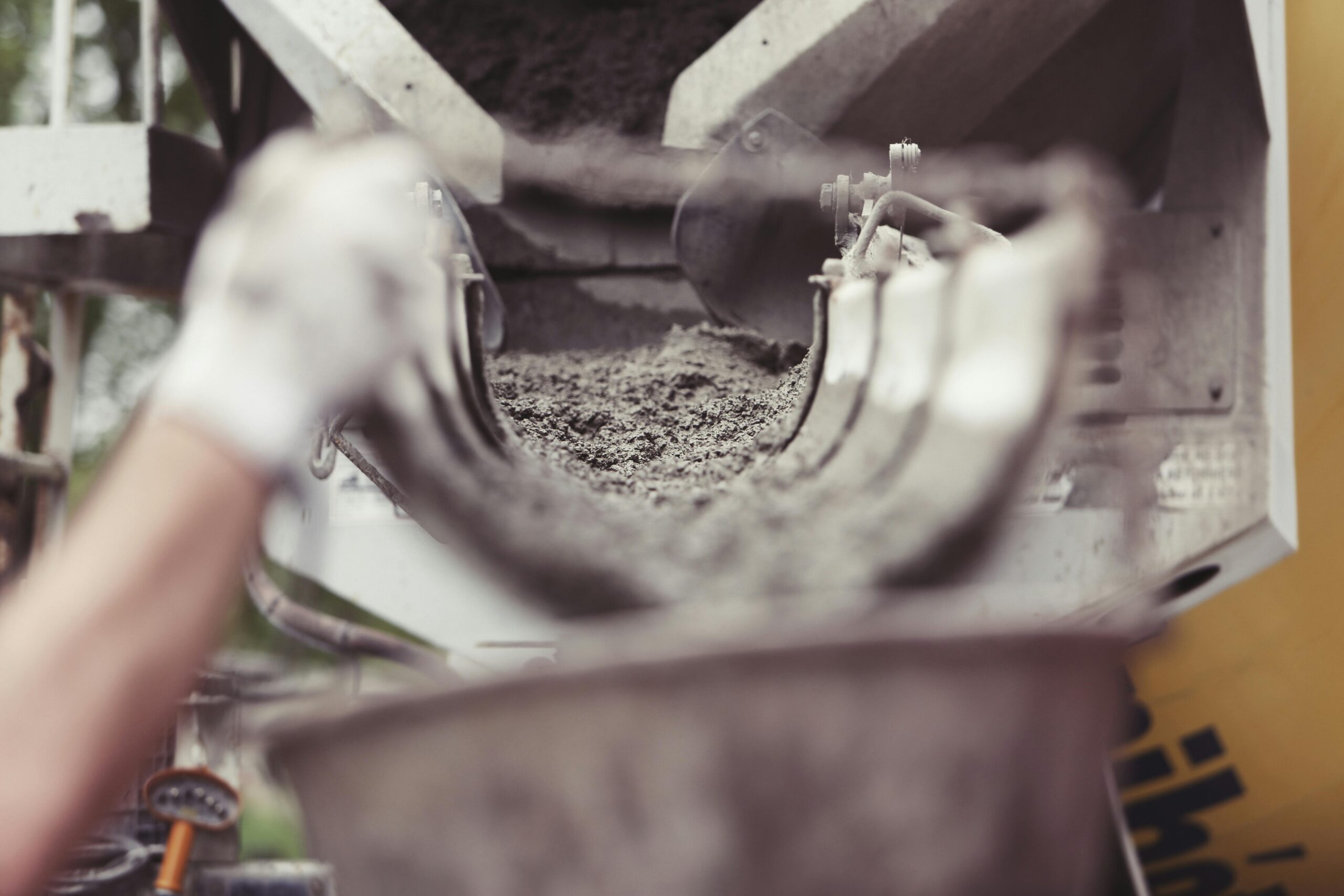 Geopolymer concrete: Sustainable foundations for the future